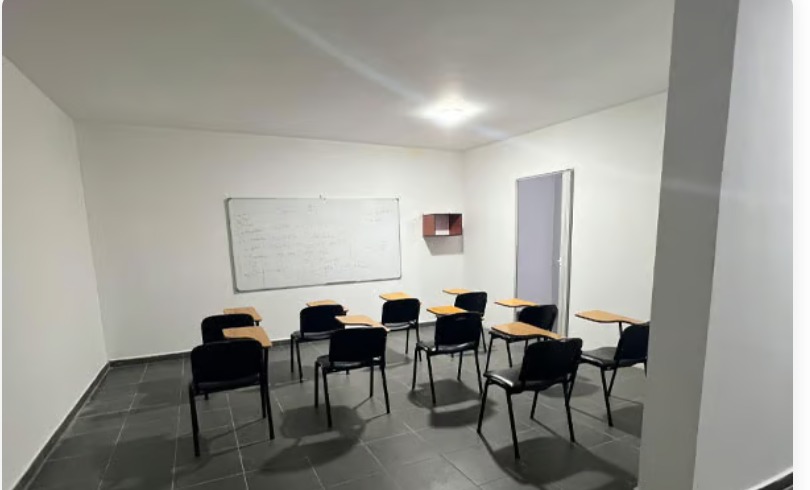 Master Maths small-group classroom